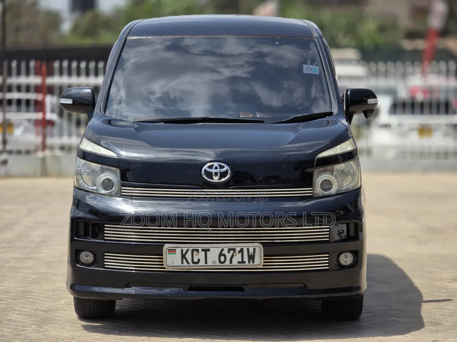 Toyota Voxy 2011 Black