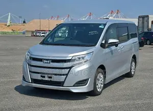 Toyota Noah 2021 Silver