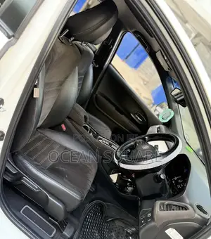 Honda Vezel 2018 White
