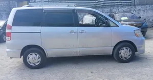 Toyota Noah 2007 Silver