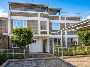 3bdrm Maisonette in Lukenya for sale