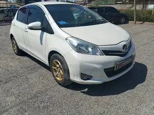 Toyota Vitz 2011 White