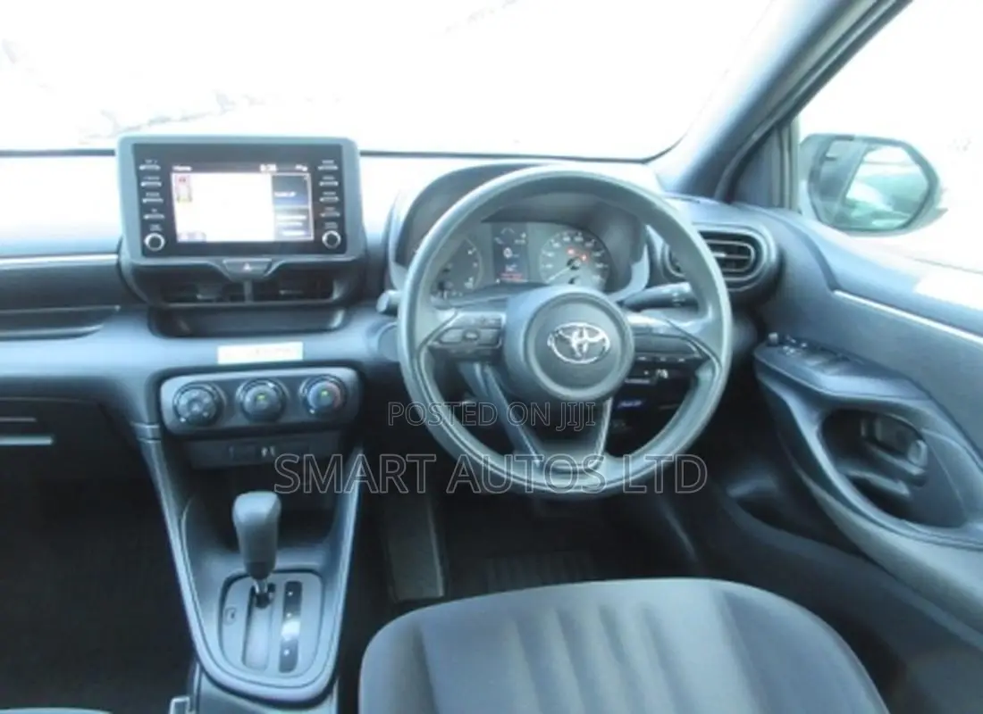 Toyota Yaris 2021 Pearl