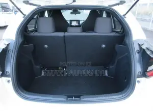 Toyota Yaris 2021 Pearl