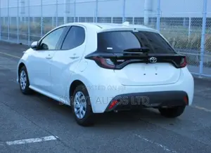 Toyota Yaris 2021 Pearl