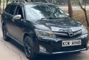 Toyota Corolla Fielder 2013