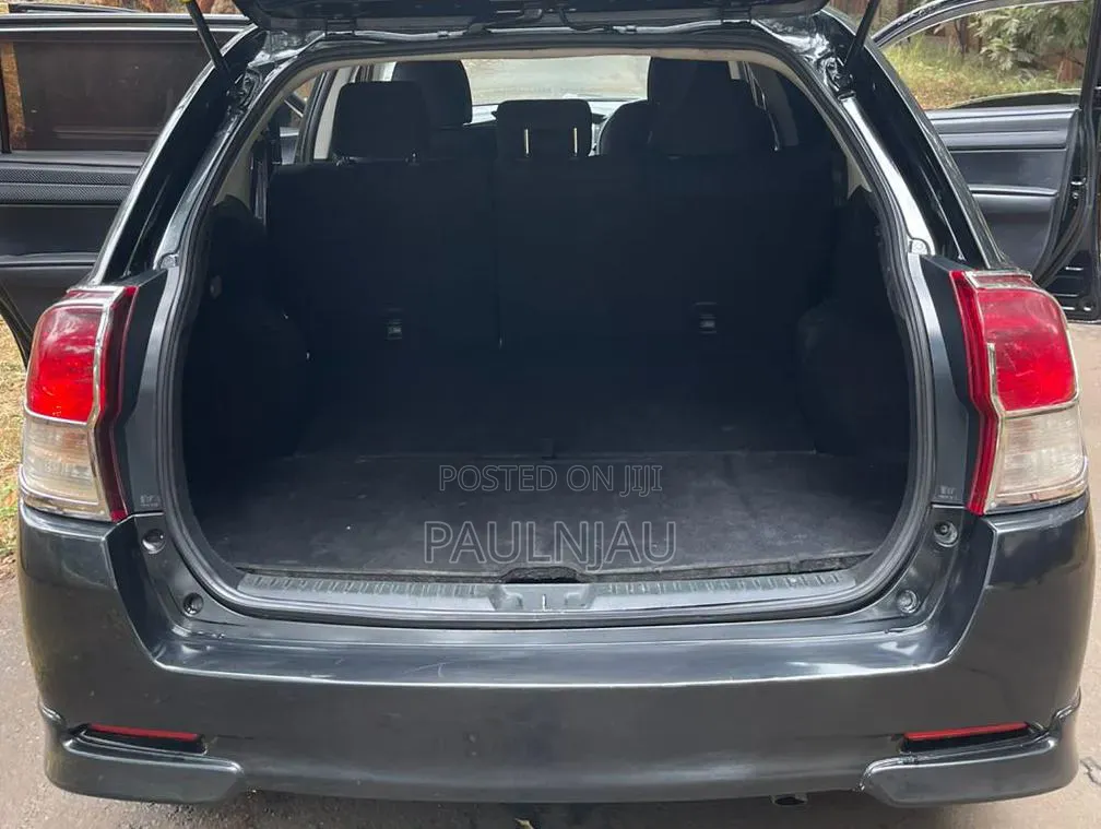 Toyota Corolla Fielder 2013