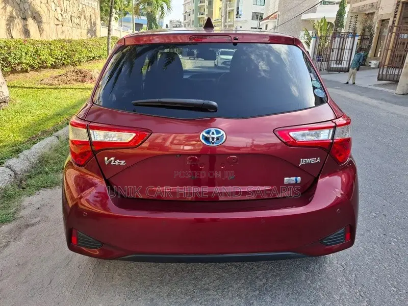Toyota Vitz 1.5 FWD Hybrid 5dr 2019 Red
