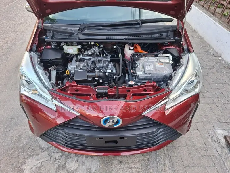 Toyota Vitz 1.5 FWD Hybrid 5dr 2019 Red