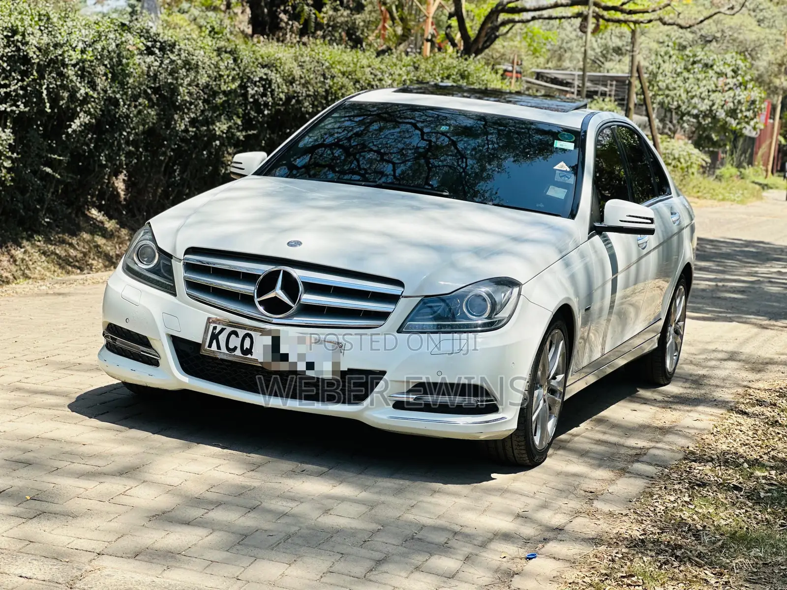 Mercedes-Benz C200 2011 White
