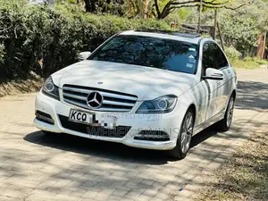 Mercedes-Benz C200 2011 White