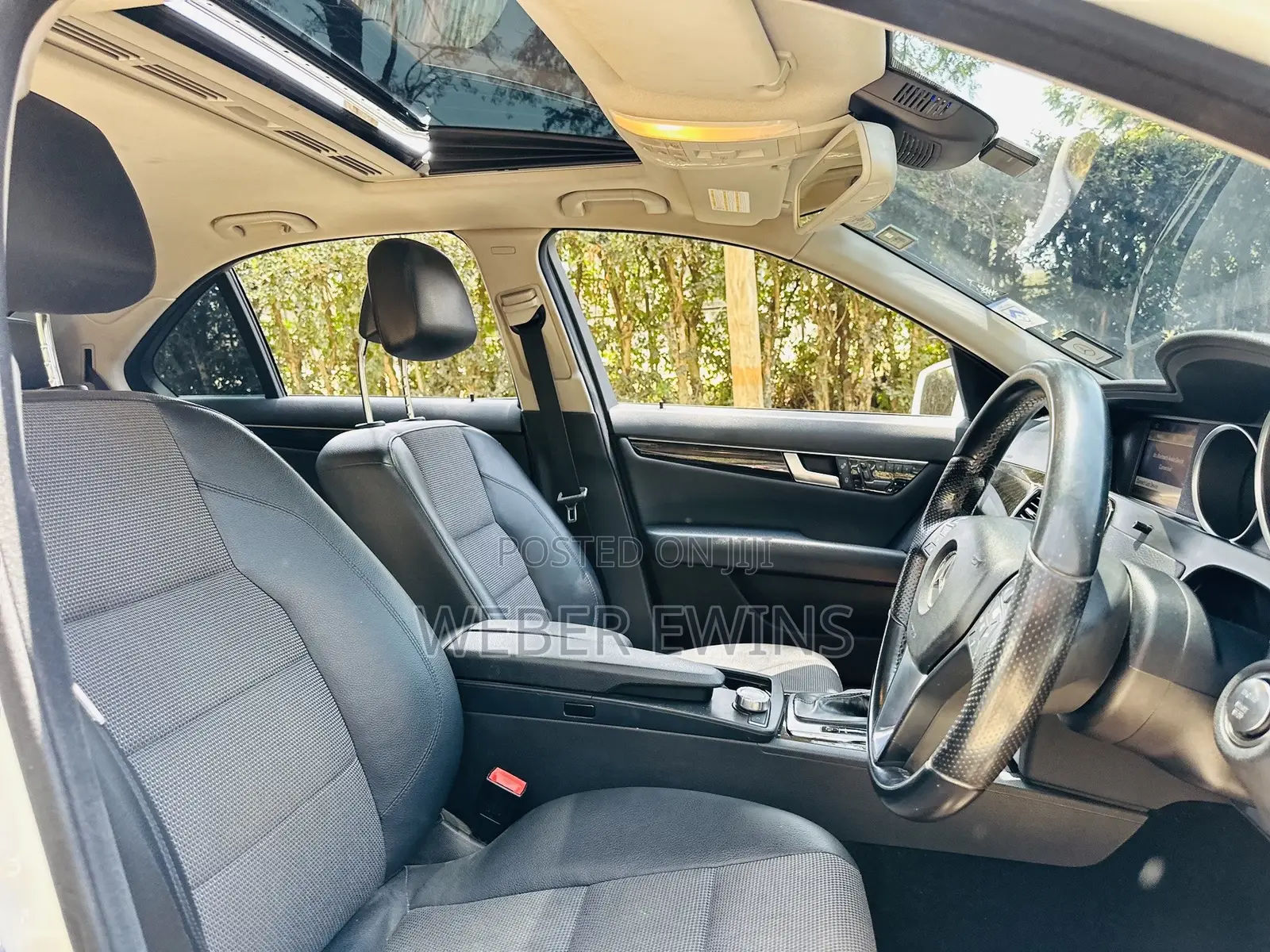 Mercedes-Benz C200 2011 White