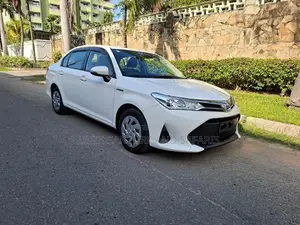 Toyota Axio 1.5 Hybrid 2WD 2020 White