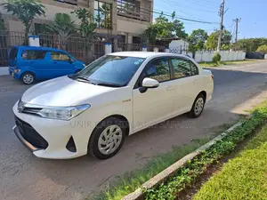 Toyota Axio 1.5 Hybrid 2WD 2020 White