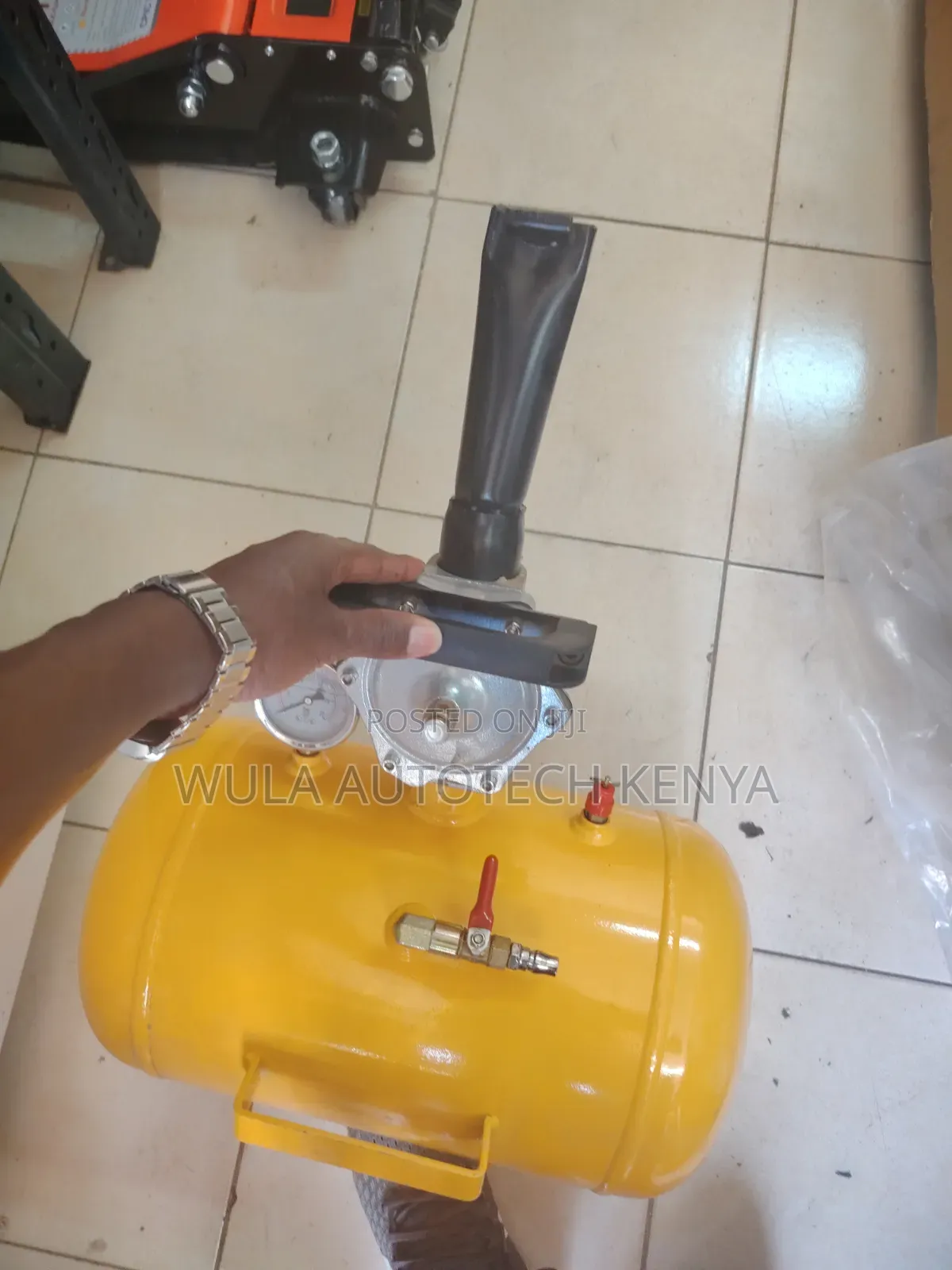 Modern Design Heavy Duty Tyre Bluster Rim and Tyre Liner Machine Wula