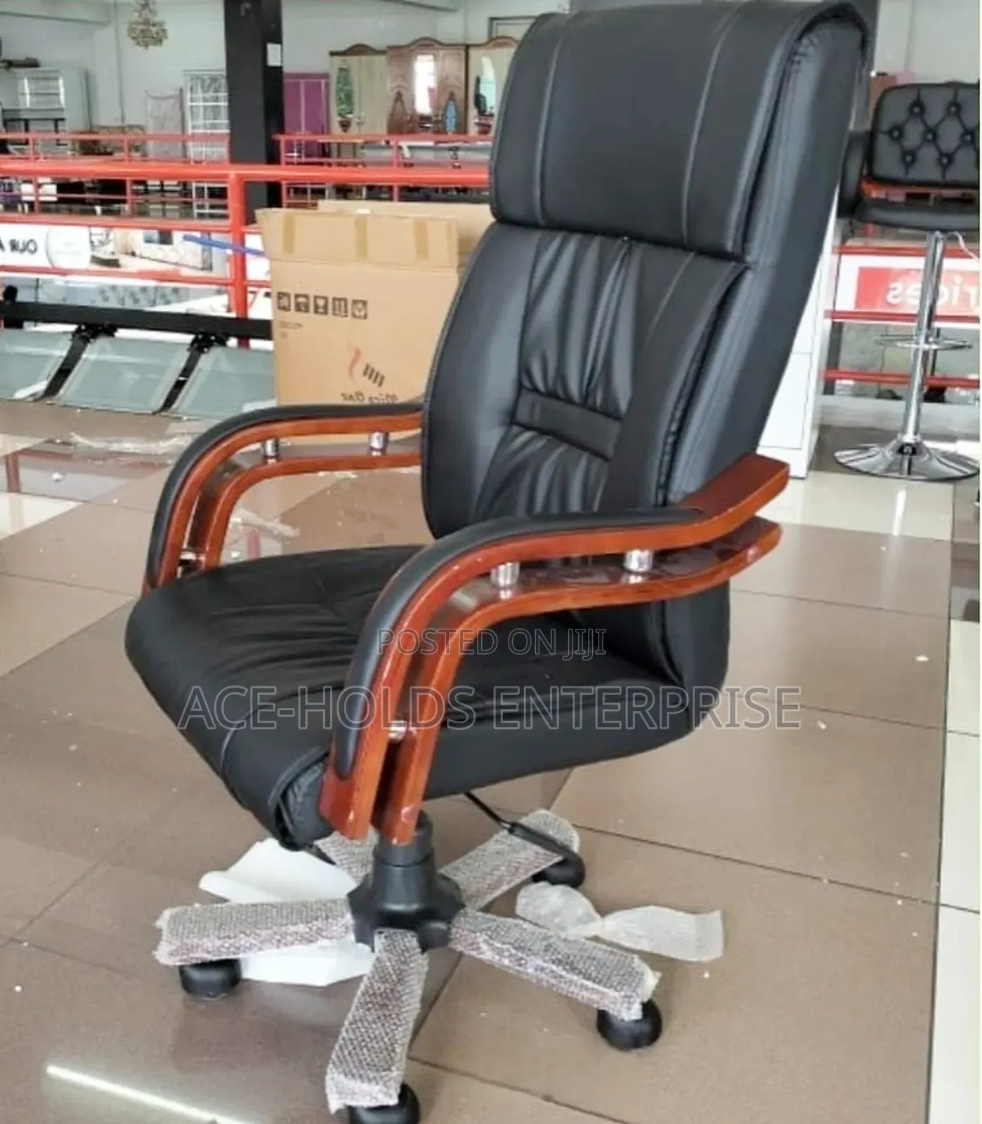 Heavy-Duty Managerial Boss Executive Office Chair – Premium & Strong