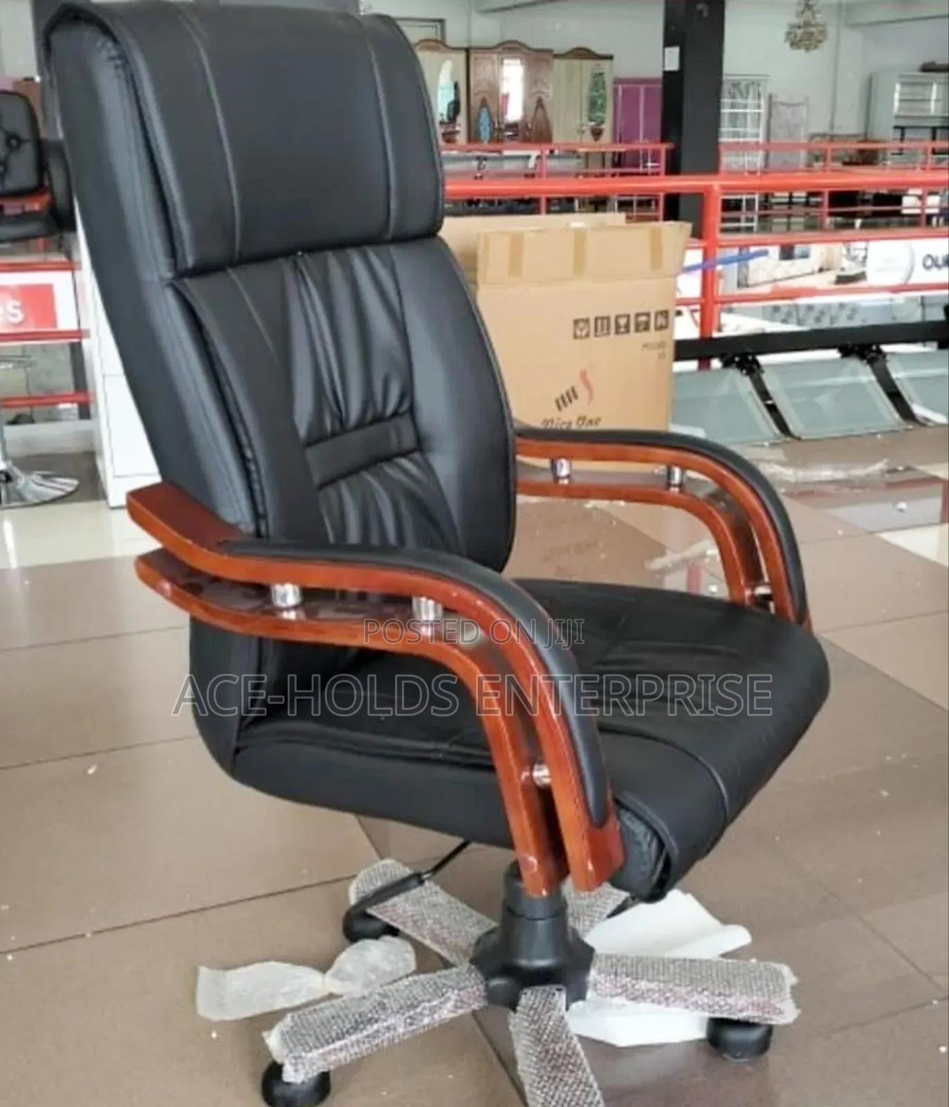 Heavy-Duty Managerial Boss Executive Office Chair – Premium & Strong