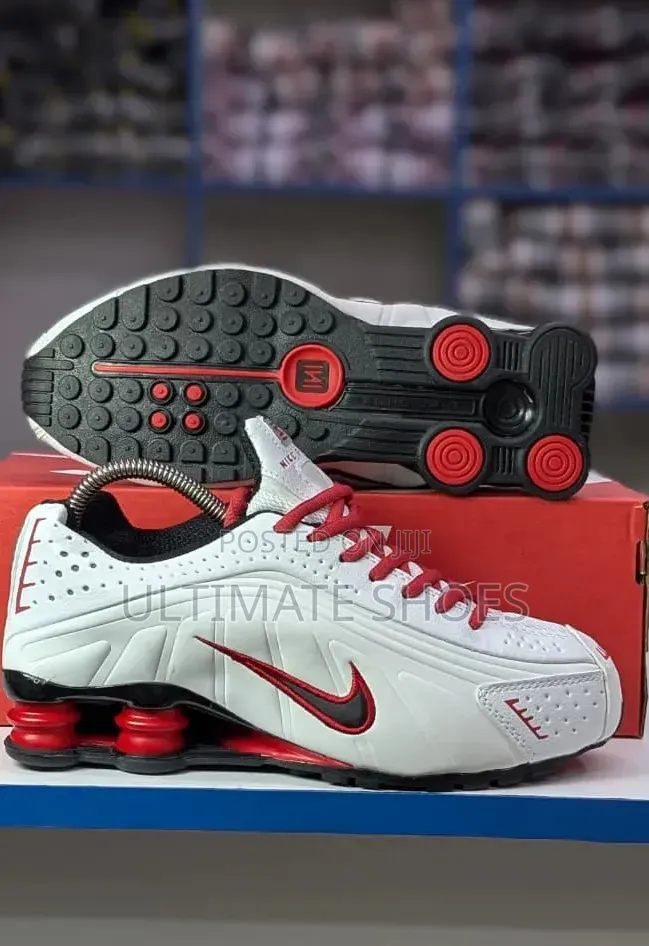 Nike Shox R4
