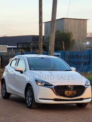 Mazda 2 2019 White