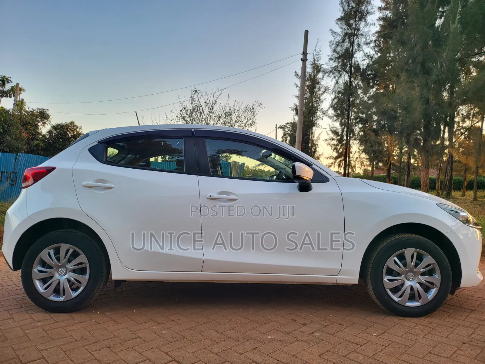 Mazda 2 2019 White