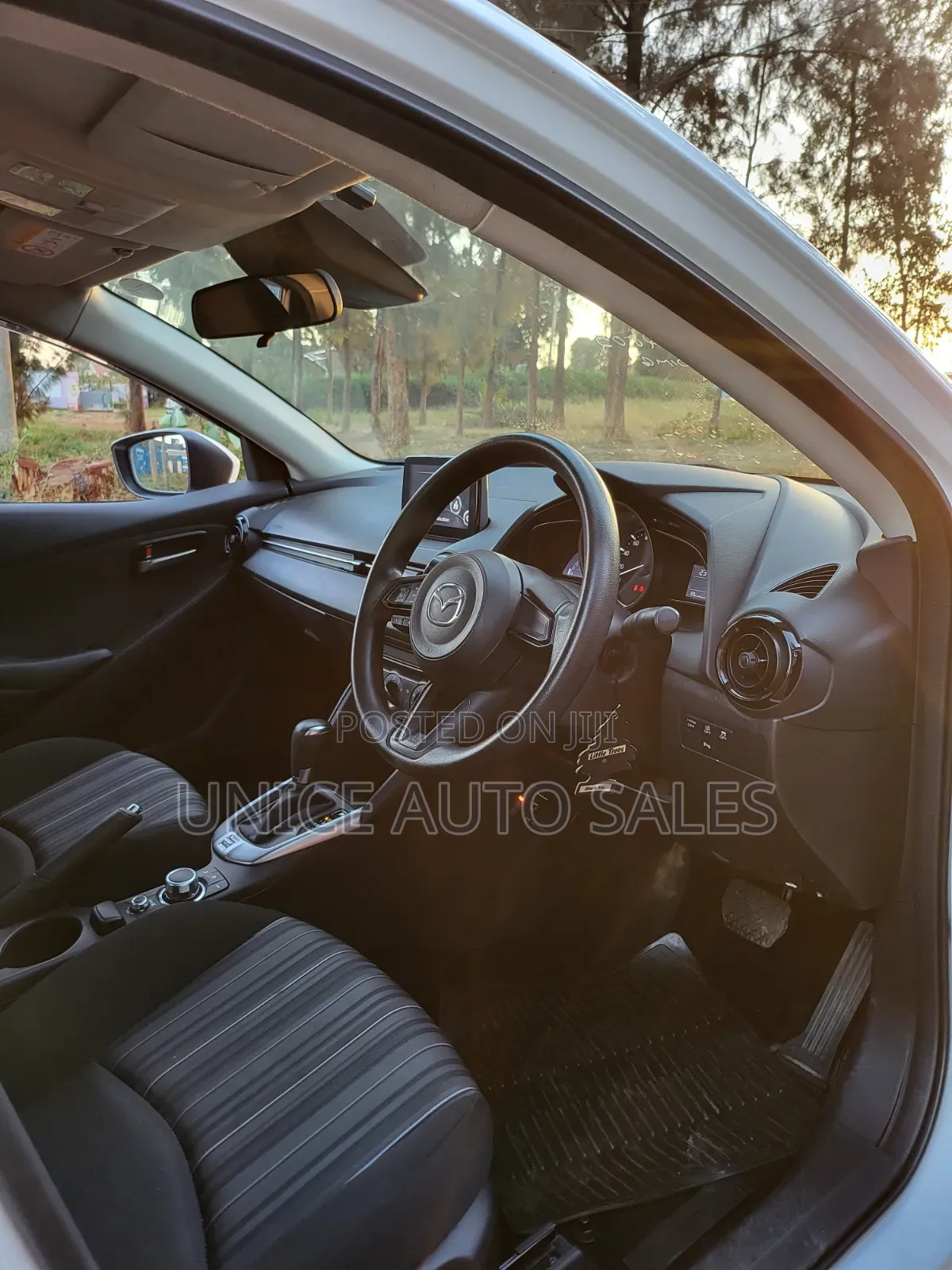 Mazda 2 2019 White