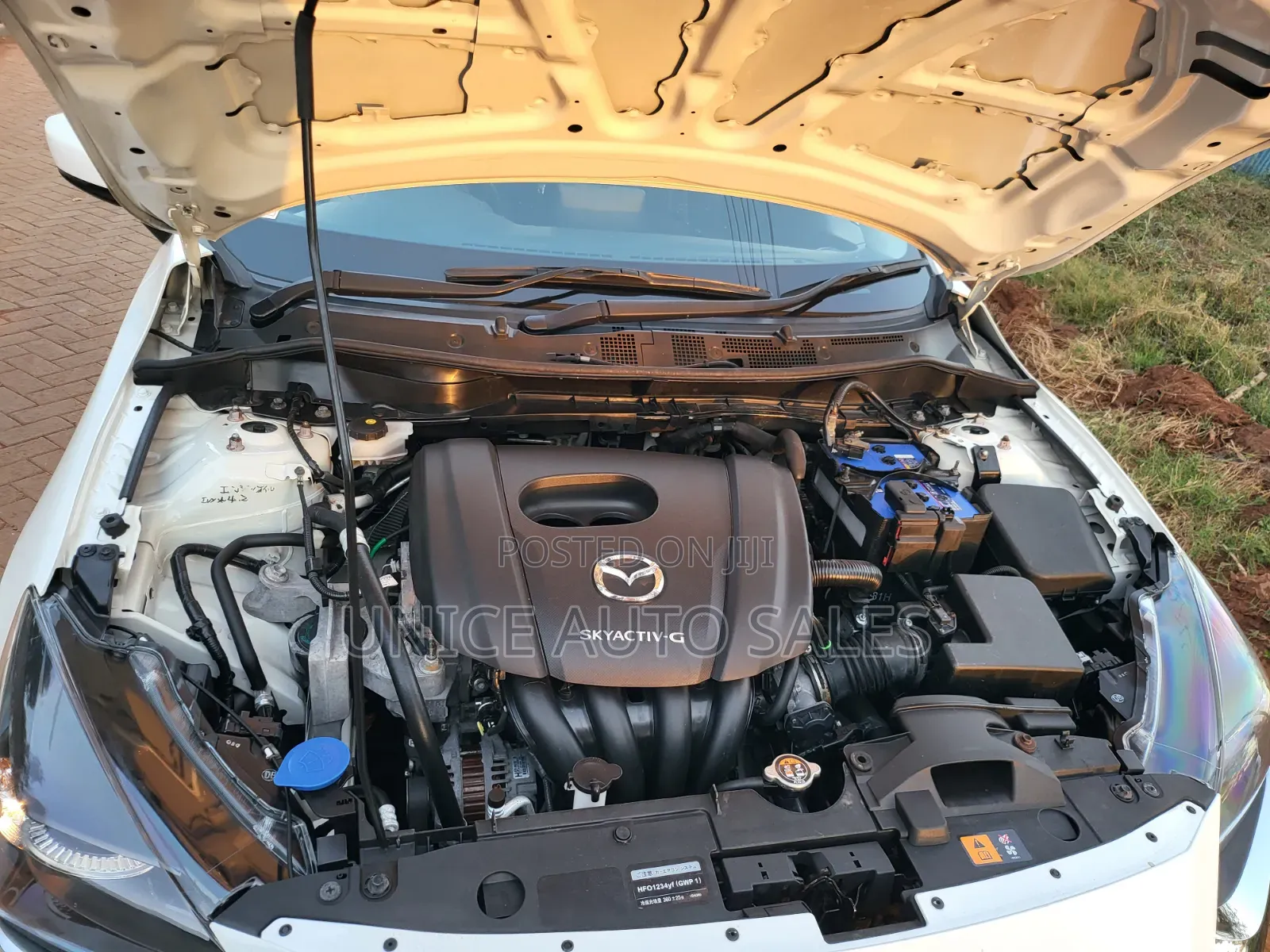 Mazda 2 2019 White