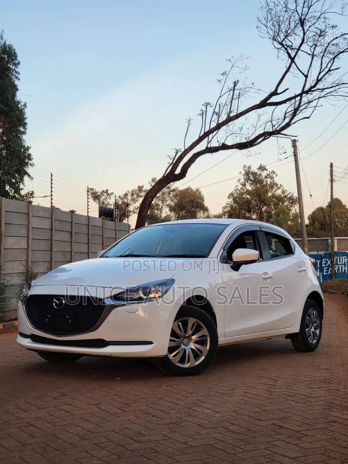 Mazda 2 2019 White