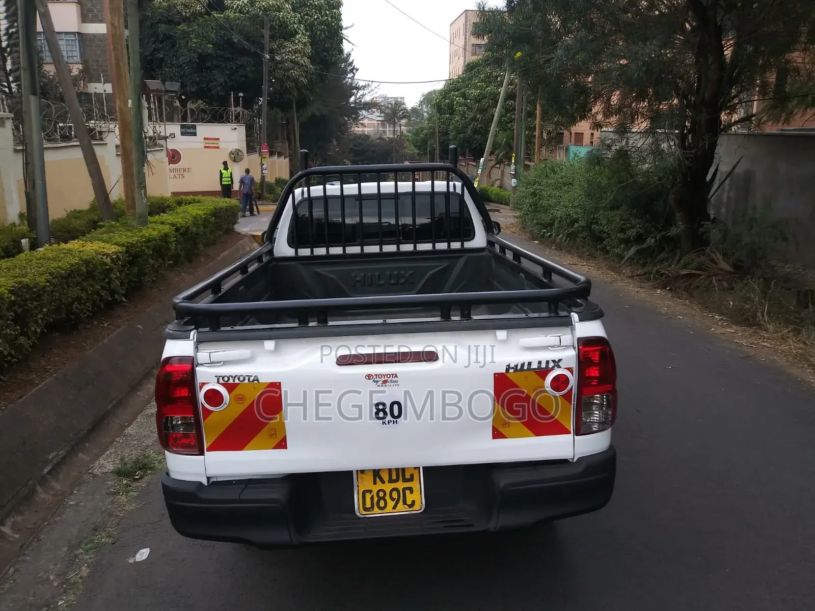 Toyota Hilux 2021 White