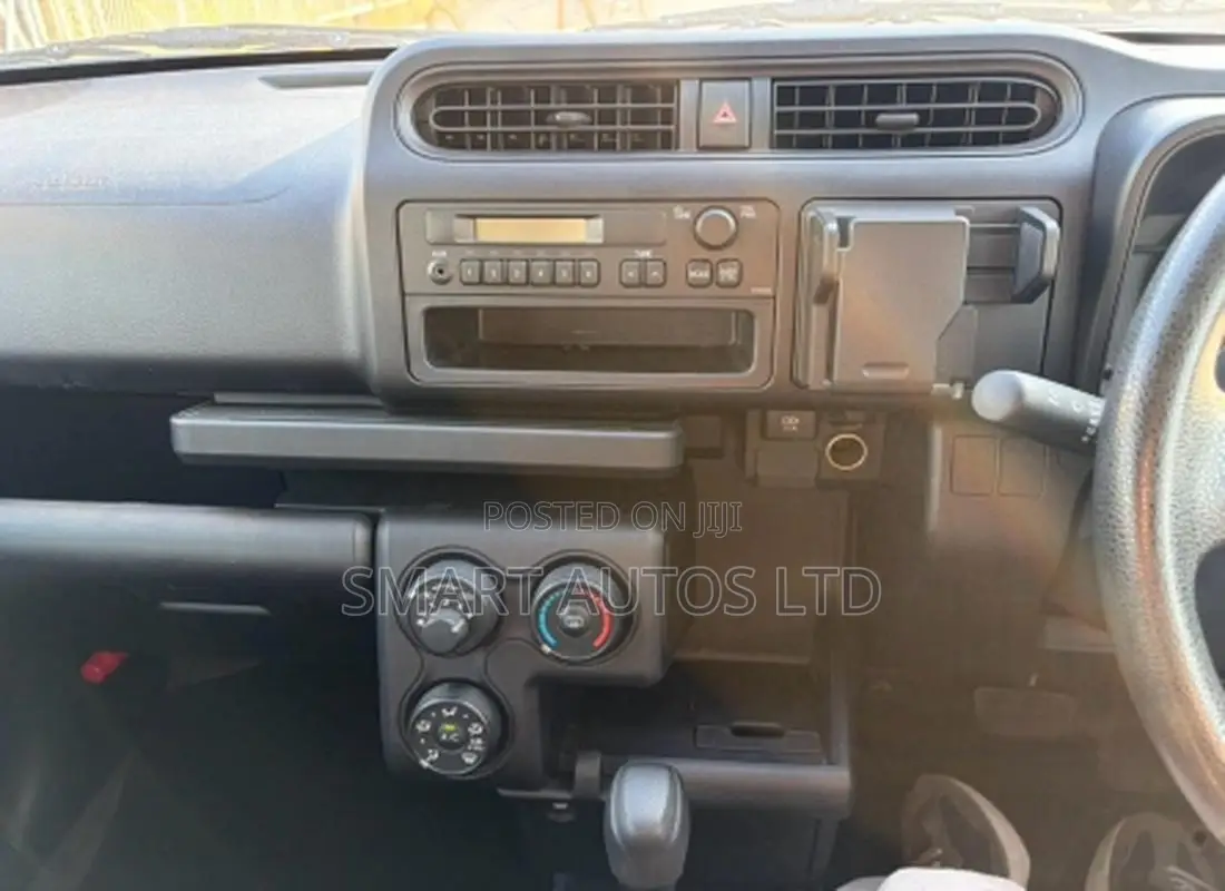 Toyota Probox 1.3 DX Comfort 2WD 2021