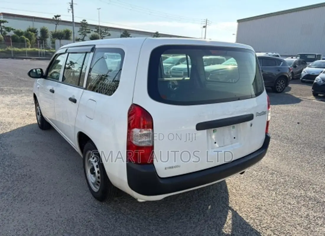Toyota Probox 1.3 DX Comfort 2WD 2021