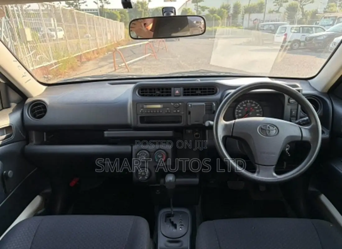 Toyota Probox 1.3 DX Comfort 2WD 2021