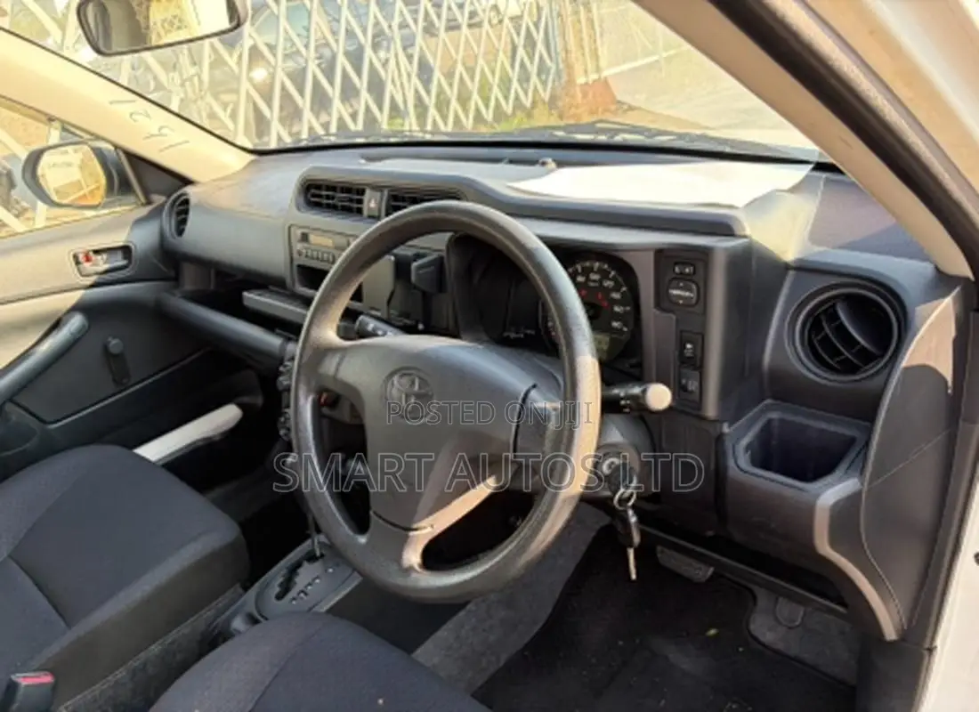 Toyota Probox 1.3 DX Comfort 2WD 2021