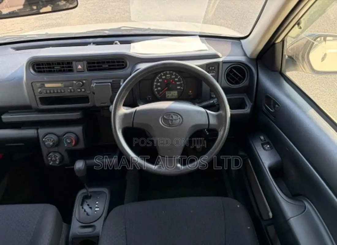 Toyota Probox 1.3 DX Comfort 2WD 2021