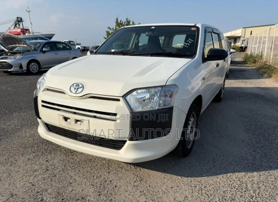 Toyota Probox 1.3 DX Comfort 2WD 2021
