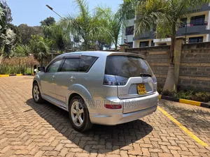 Mitsubishi Outlander 2010 Silver