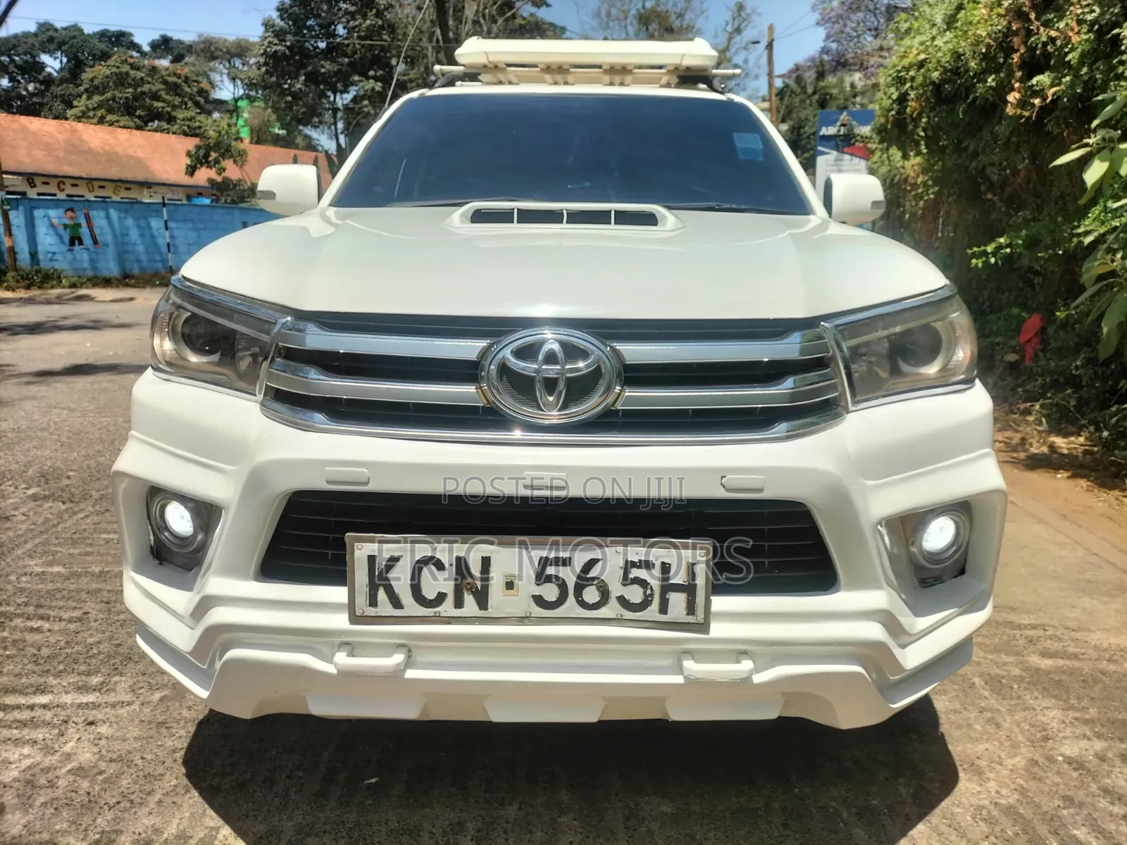 Toyota Hilux 2010 White