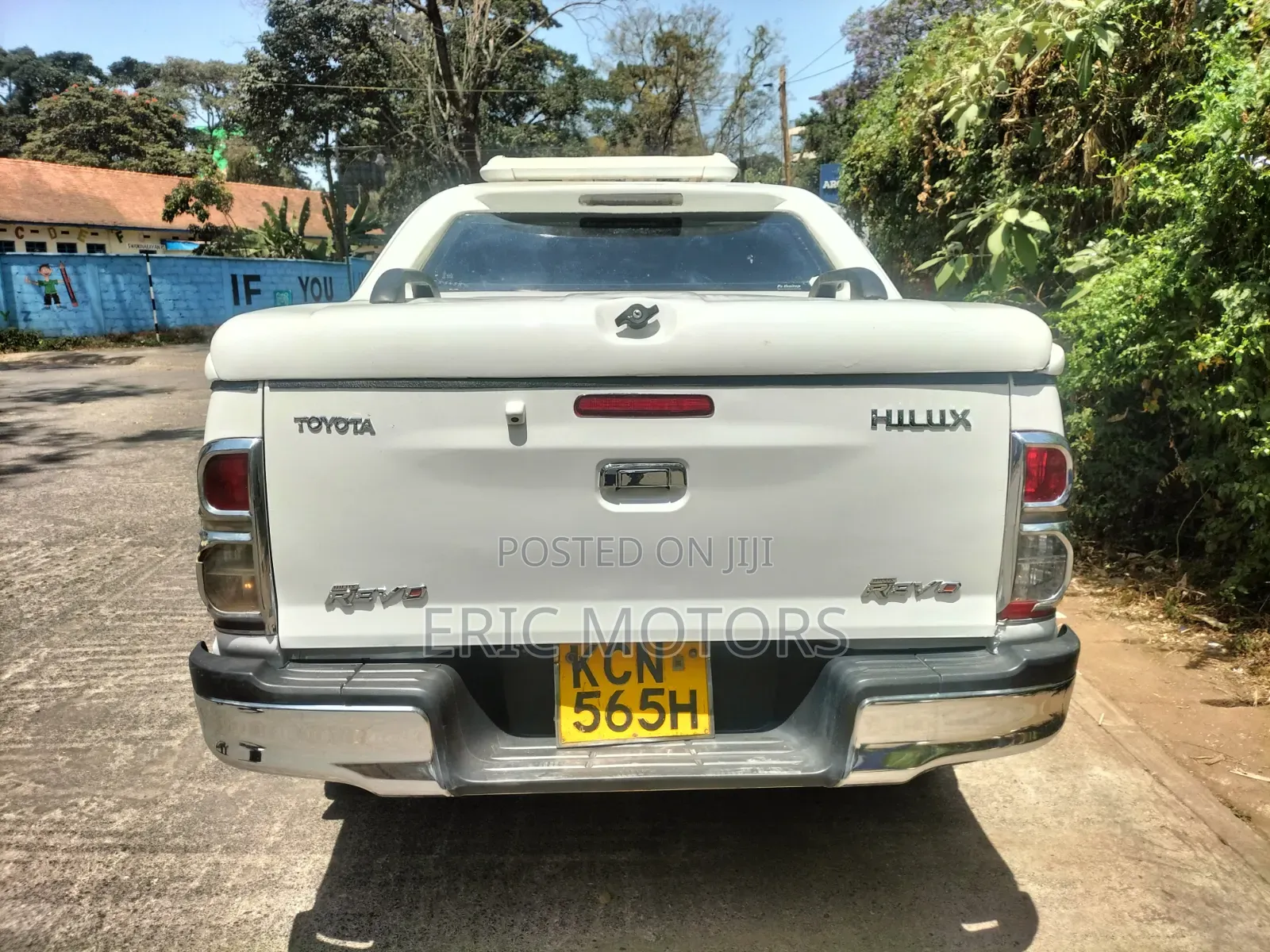 Toyota Hilux 2010 White
