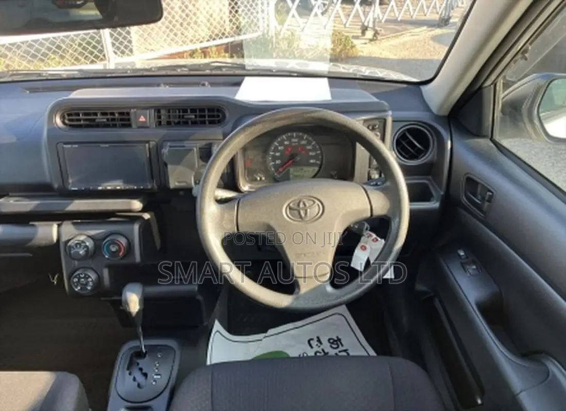 Toyota Probox 1.3 DX 2WD 2021