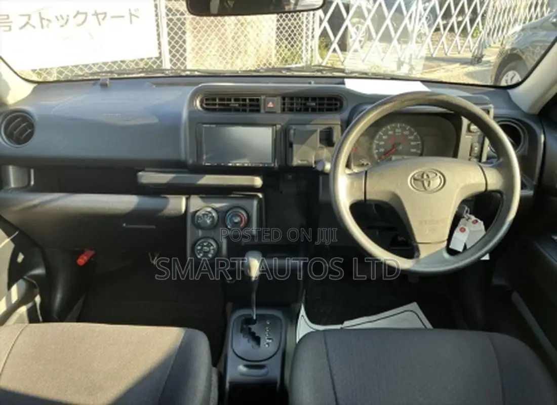 Toyota Probox 1.3 DX 2WD 2021