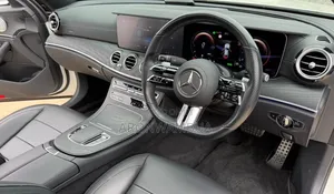 Mercedes-Benz E200 2020 White