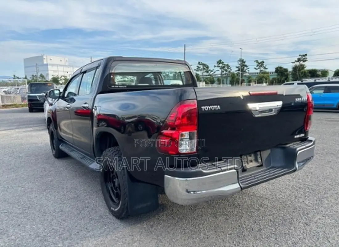 Toyota Hilux Revo Double Cab Deisel 2.4 AWD 2020 Black