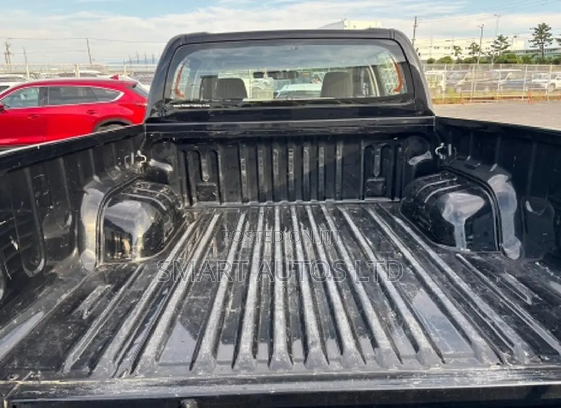 Toyota Hilux Revo Double Cab Deisel 2.4 AWD 2020 Black