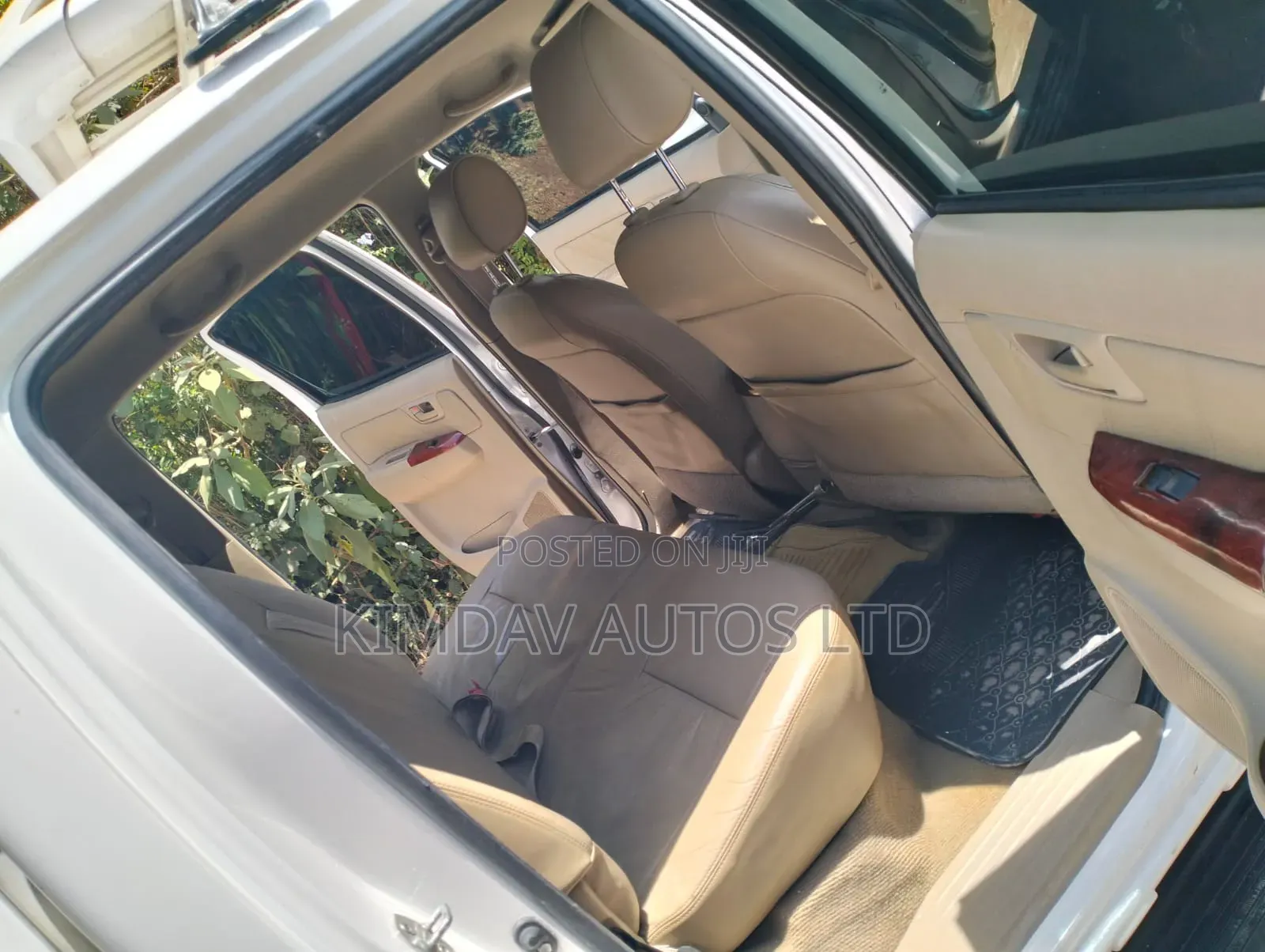 Toyota Hilux 2010 White