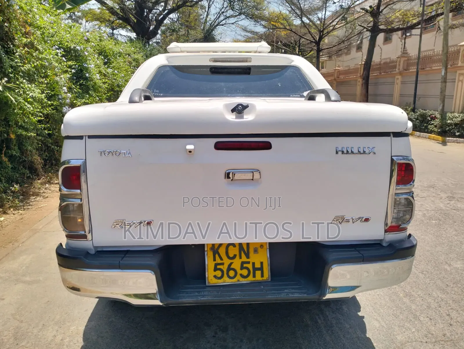 Toyota Hilux 2010 White
