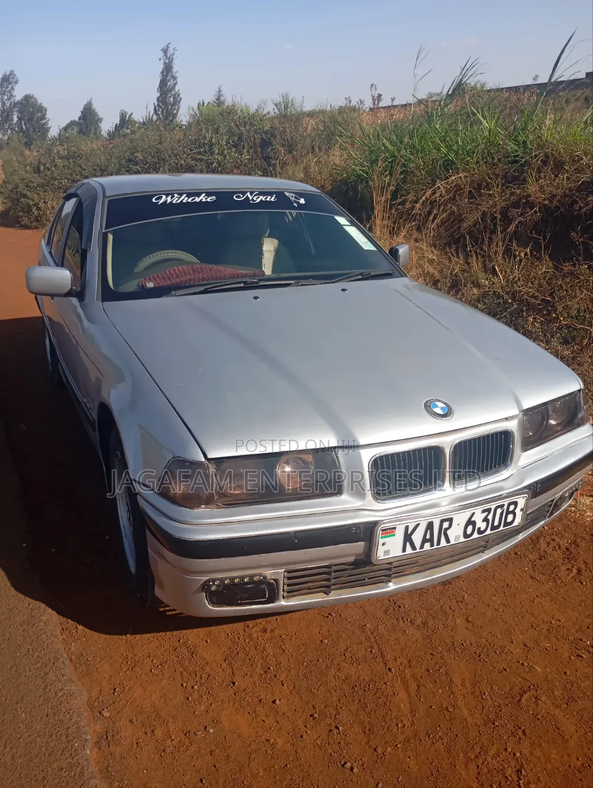 BMW 320i Sedan RWD 1999 Silver