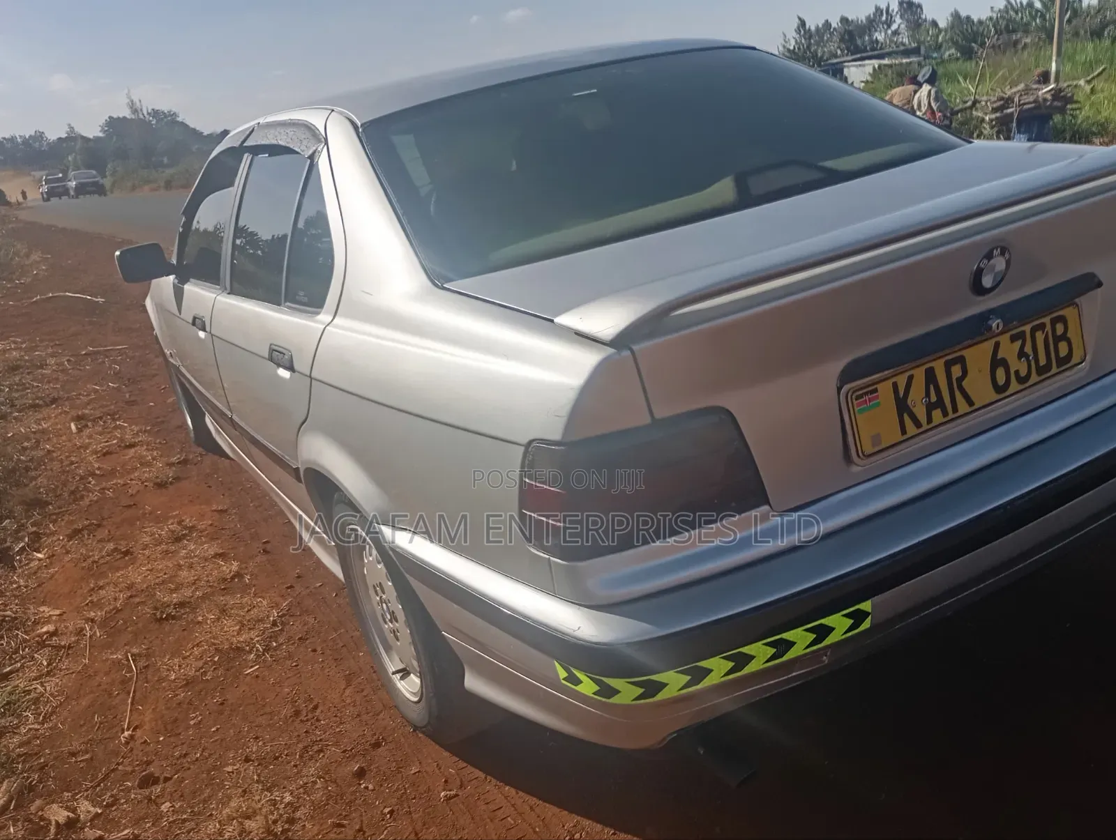 BMW 320i Sedan RWD 1999 Silver