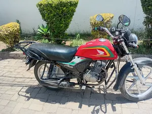 Honda CB 2018 Red