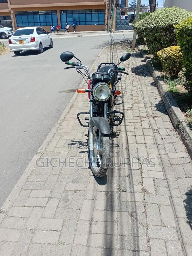 Honda CB 2018 Red - thumbnail 3