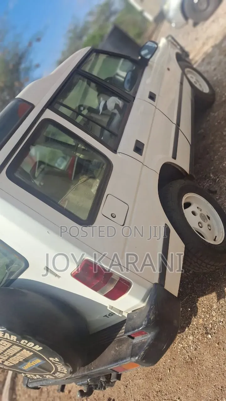 Land Rover Discovery Base 4x4 1994 White