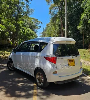 Toyota Ractis 2013 White